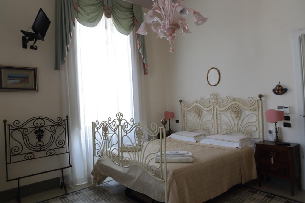 Antica Dimora Villa Della Lupa Lecce Ruang foto